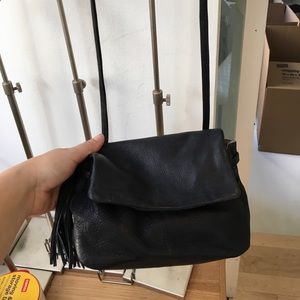 Lulu crossbody
