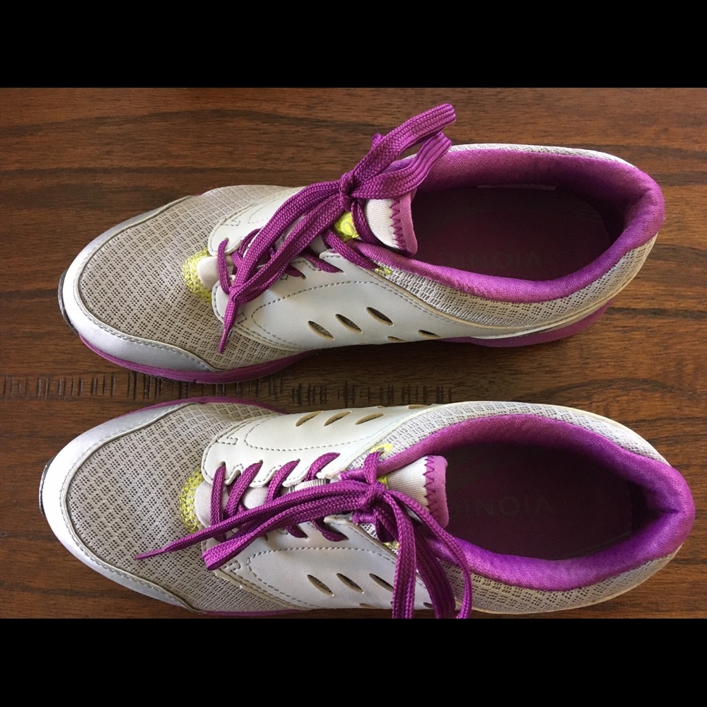 Vionic size 8.5 sneakers
