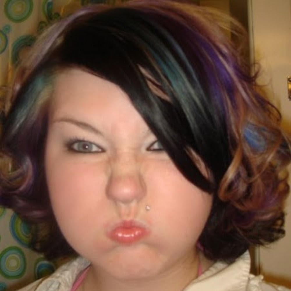 Meet your Posher, Caitlin