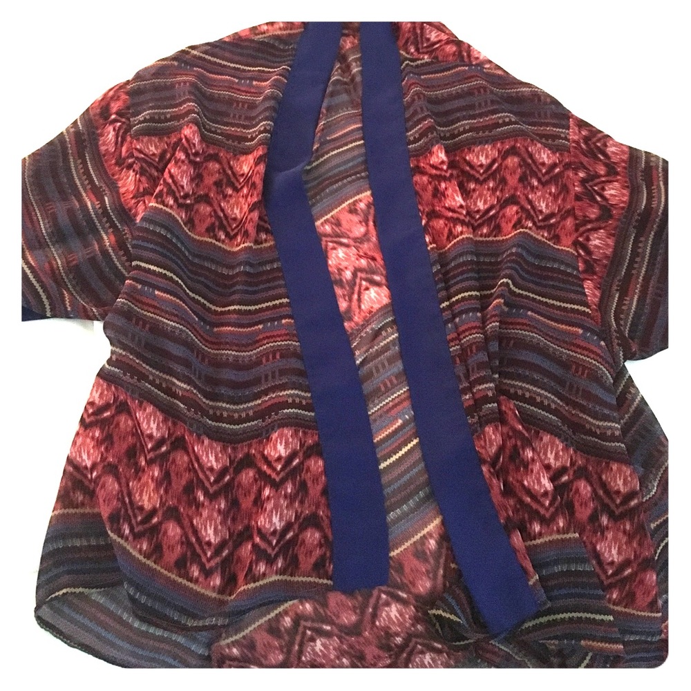 Medium patterned kimono