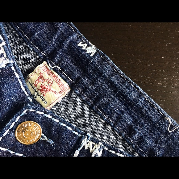 True Religion shorts Retail Price: 345.00 - Picture 4 of 4