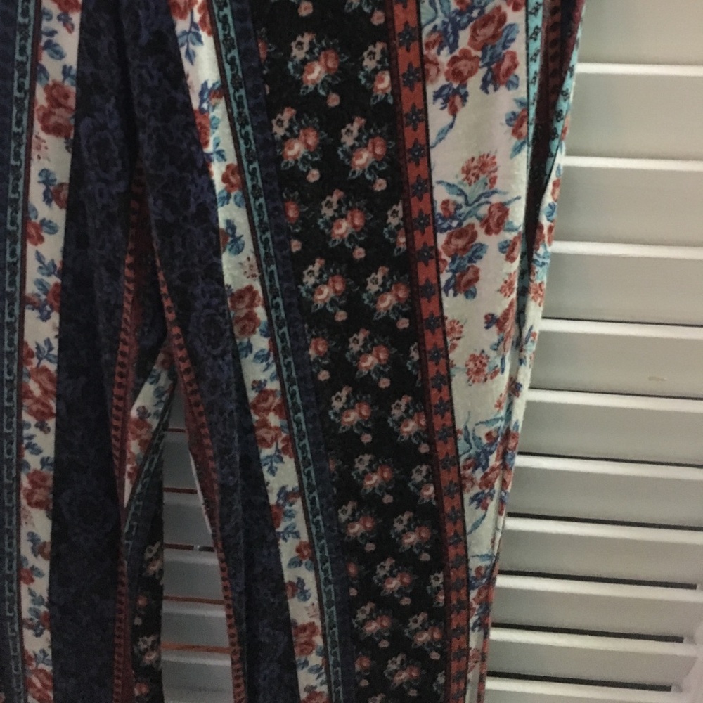 Patterned flares - Picture 2 of 2