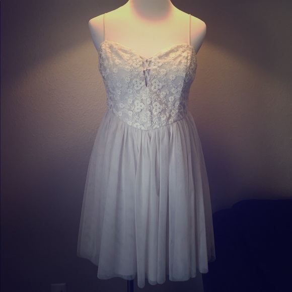 Ark & Co Dresses & Skirts - ‼️PRICE DROP‼️ Ark & Co convertible lace dress