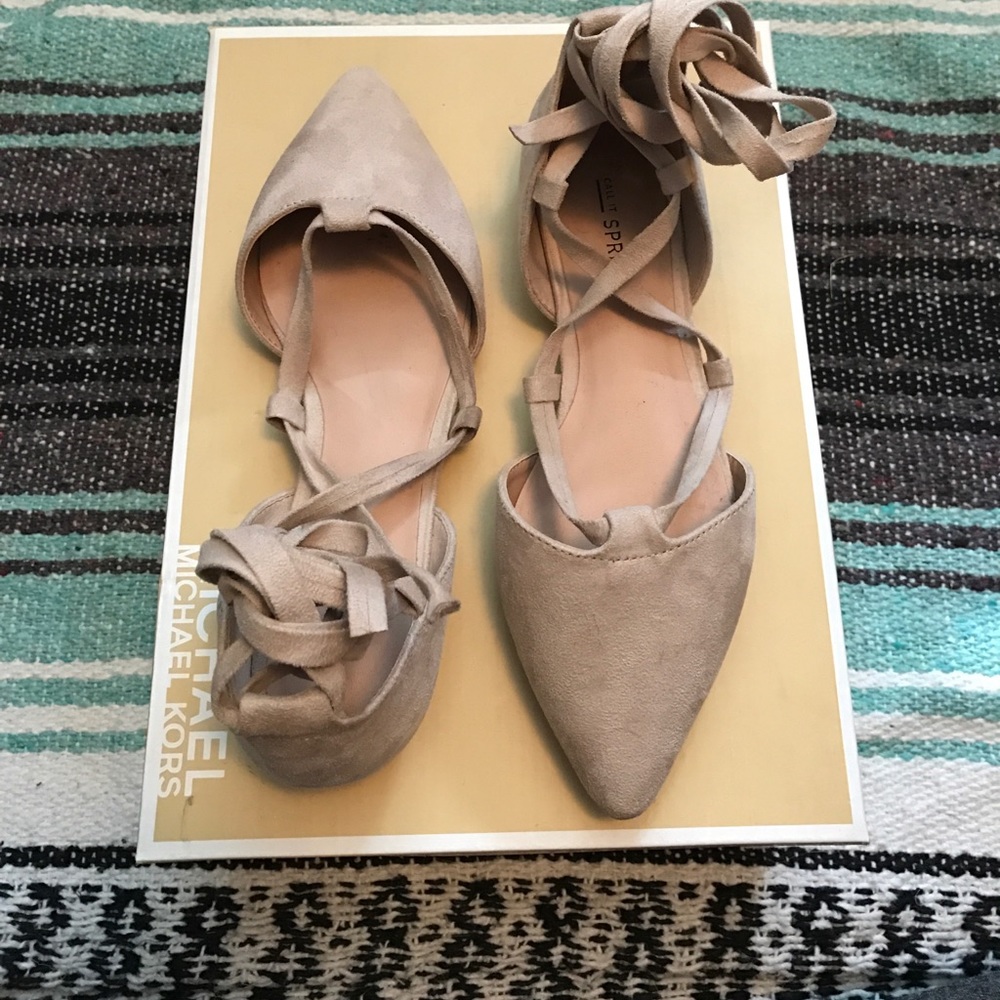 Pointed flats high tie sandals