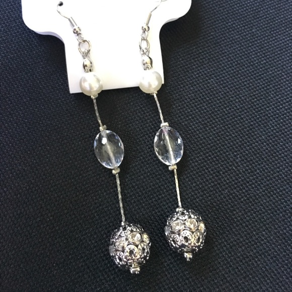 Drop earrings - Picture 3 of 3