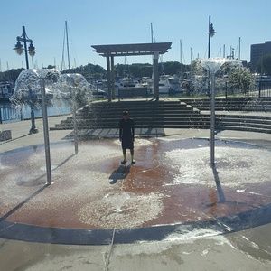 Meet your Posher, Edwing