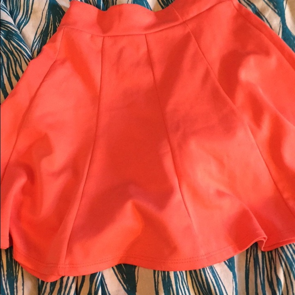Neon/pink skirt