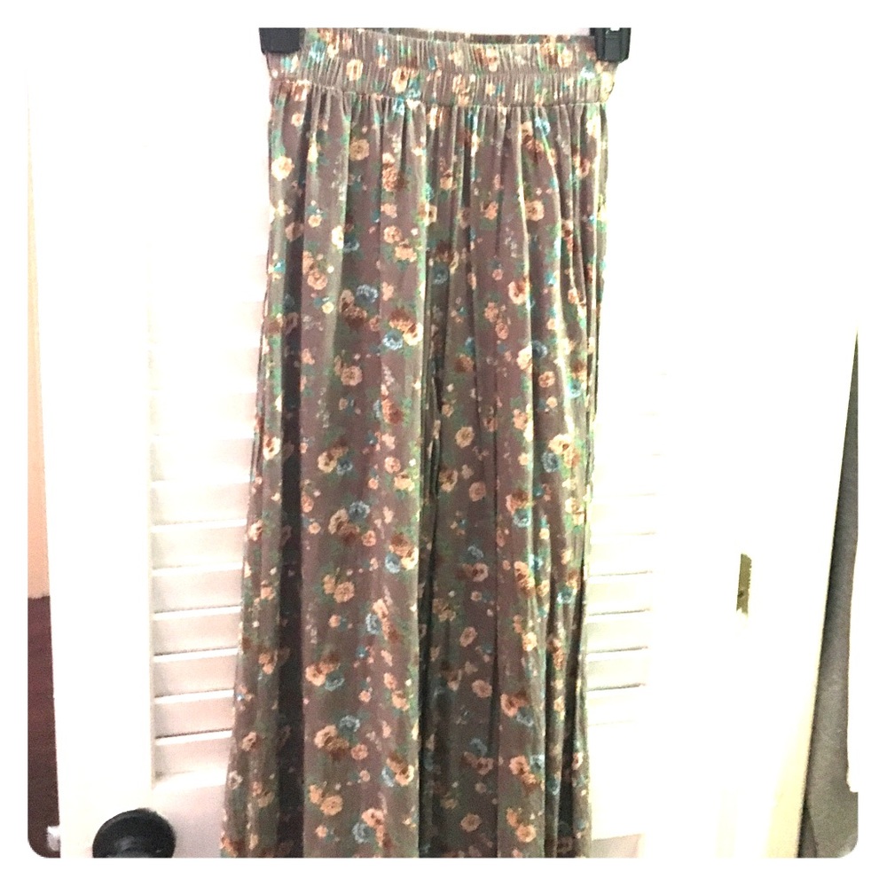 Small floral flares