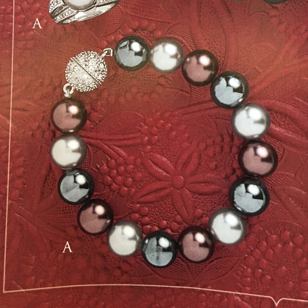 PREMIER DESIGNS- NEVER WORN!!! Bracelet