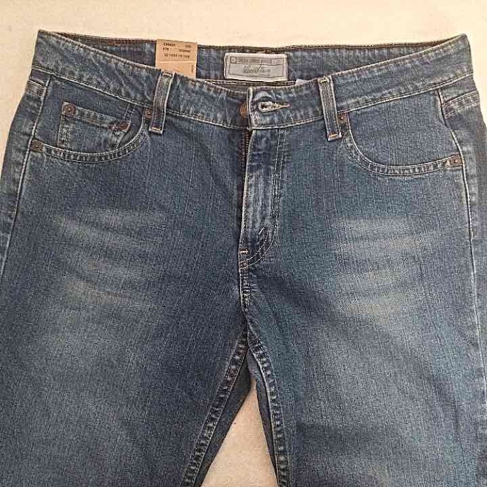 Levis Strauss Signature Jeans