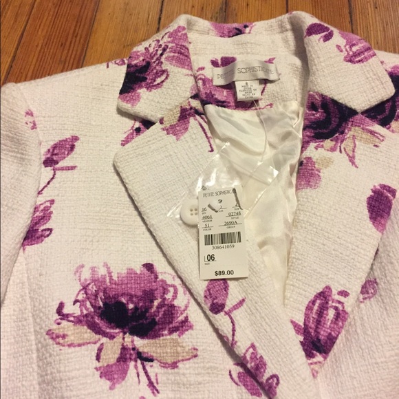 SOLD  Petite Sophisticate Blazer - Picture 3 of 3