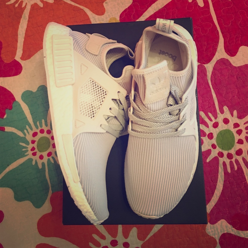 Adidas NMD XR1 tennis shoes