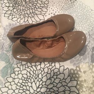 UEC Lucky Brand Patent flats