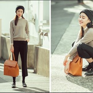 Genuine people black bucket handbag