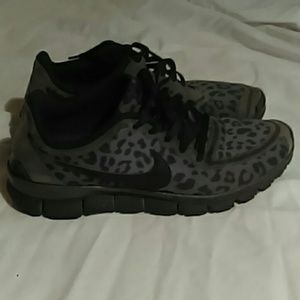 Women's Nike's sz 7.5