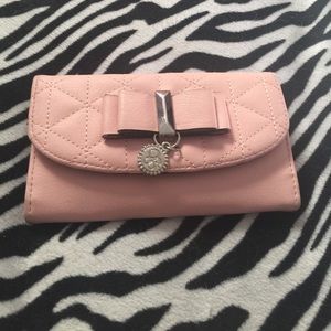 Jessica Simpson pink wallet