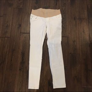 {Old Navy} White Maternity Skinny Jeans