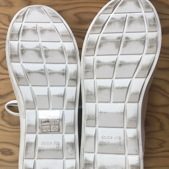 Dolce Vita Westin Sneakers - Picture 5 of 6