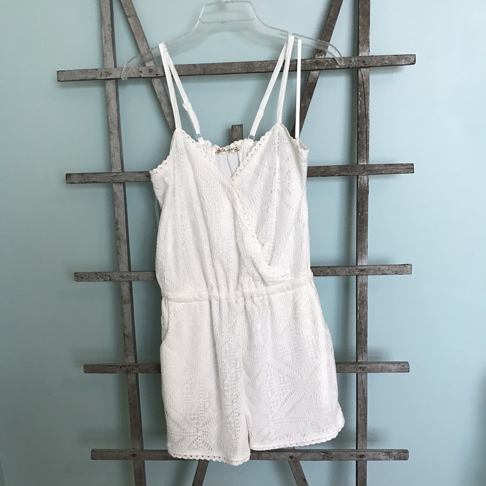 White Lace Romper with Pockets Size Medium