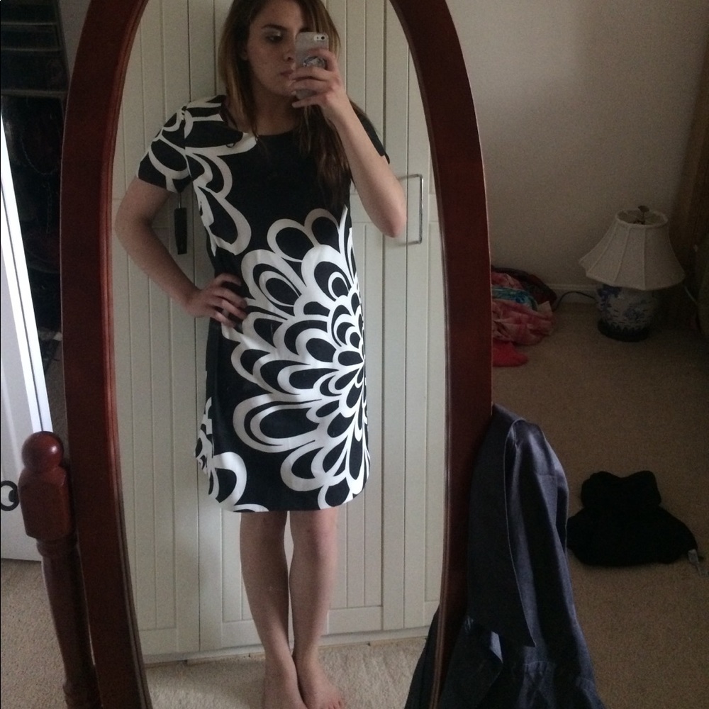 Floral Pattern Knee Length T-shirt dress