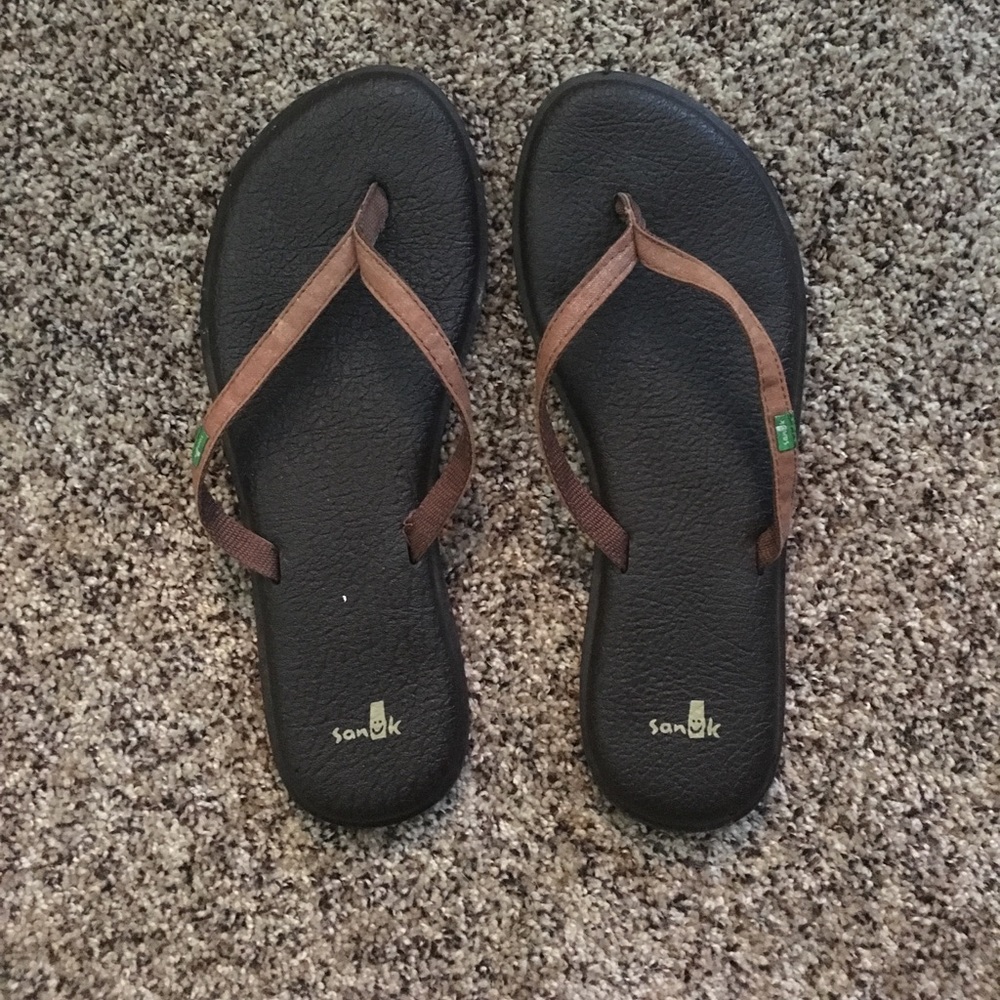 Sanuk flip flops