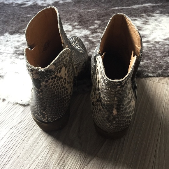 *SOLD!!!!* Brand new Lucky Brand Snakeskin Booties - Picture 3 of 4