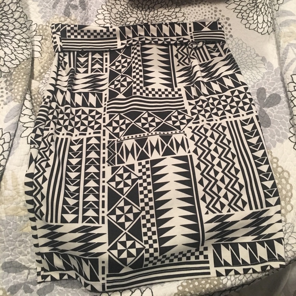 Lularoe Cassi Aztec size L