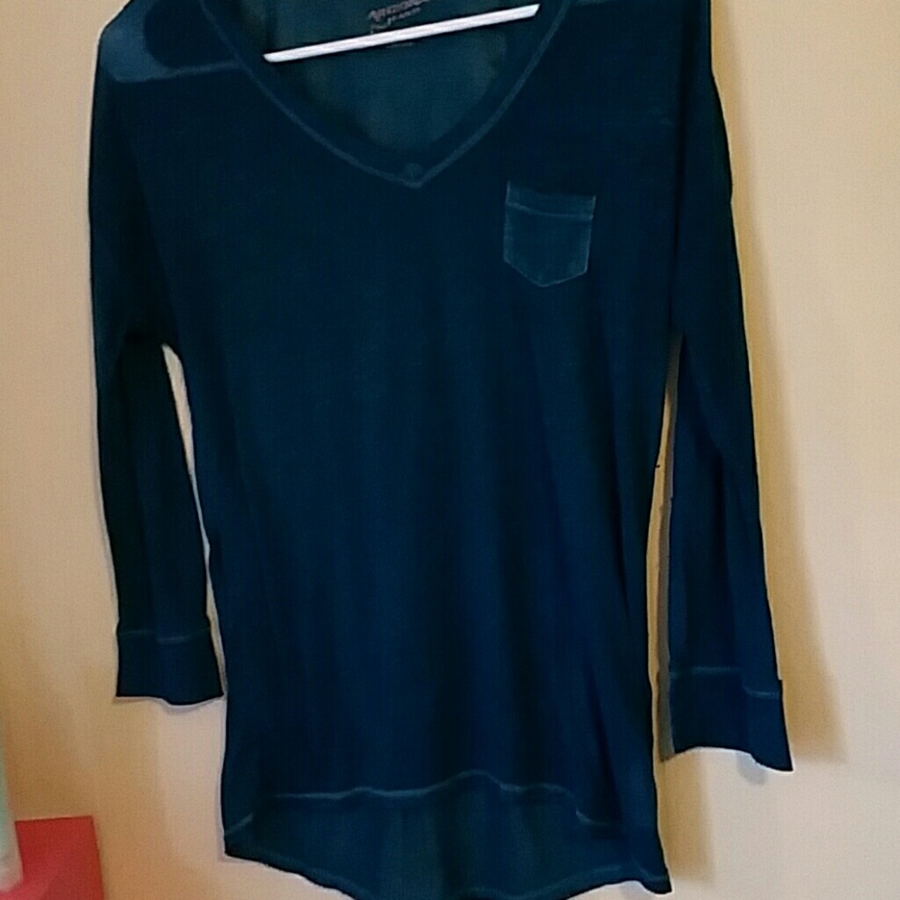 3/4 length sleeved top
