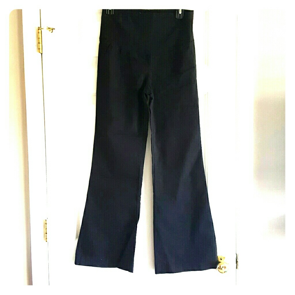 Black Pea in the Pod maternity pants