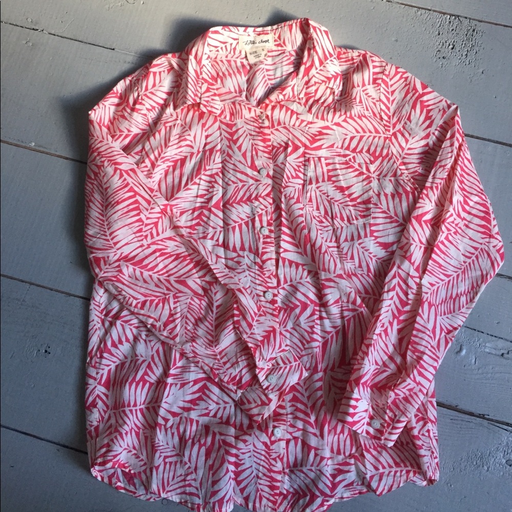 Adorable patterned blouse