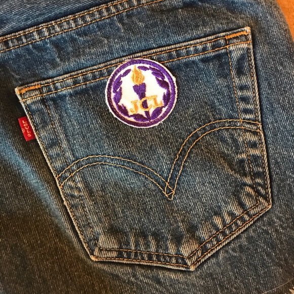 RE/DONE Vintage Levi Jean Shorts - Picture 4 of 8