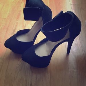 Sexy Black Pumps Size 10