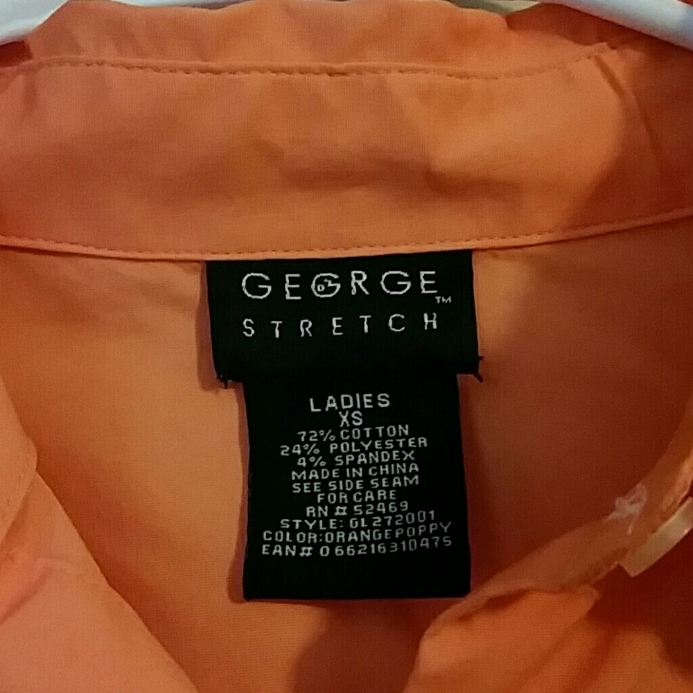 Button down blouse - Picture 2 of 5