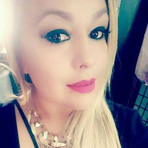 Meet your Posher, Veronica