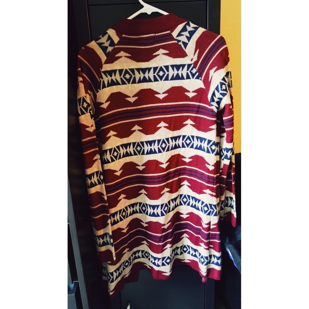 Pattern Cardigan - Picture 2 of 2