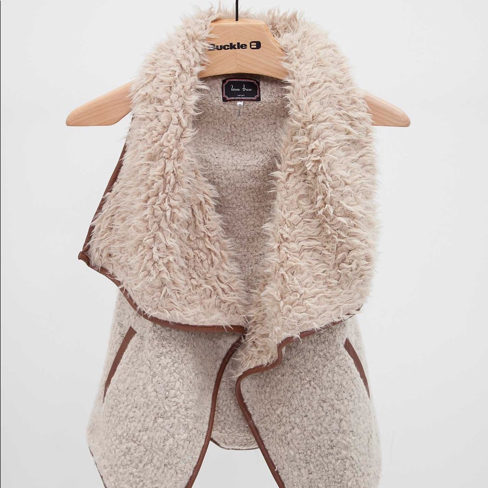 Love tree fleece vest