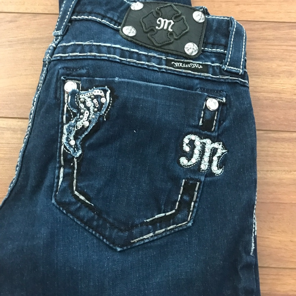 Like New Miss Me Skinny Jeans