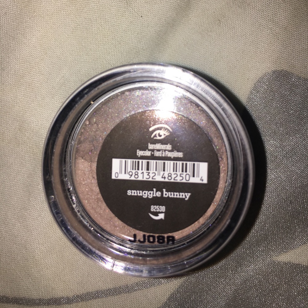NWOT bareMinerals eyeshadow snuggle bunny