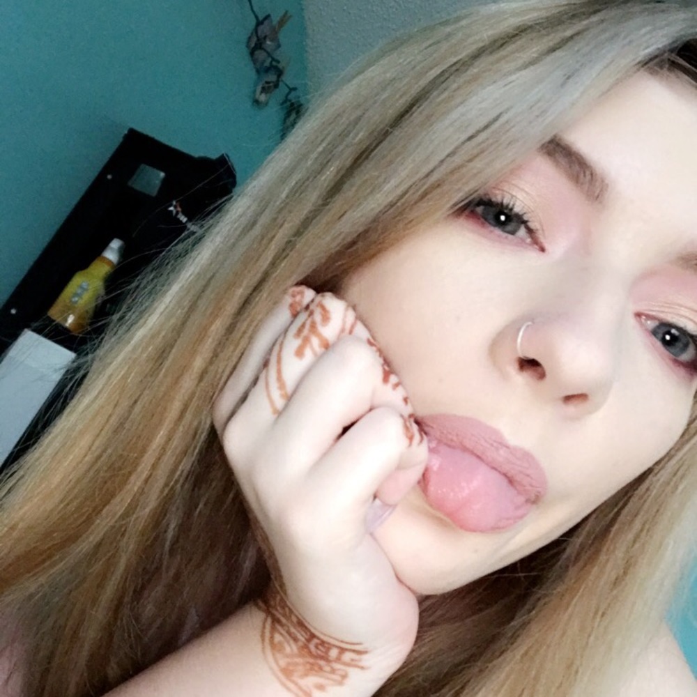 Meet your Posher, Tay