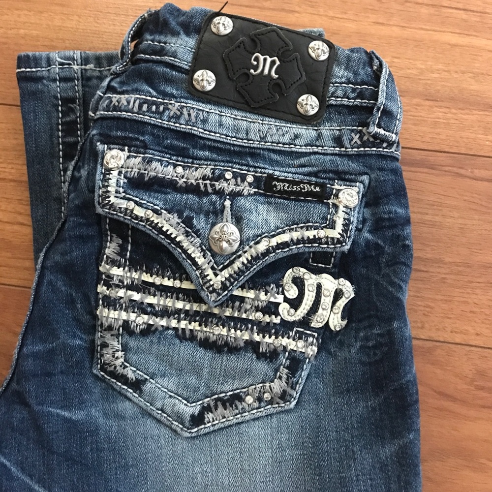 Like New Miss Me Jeans