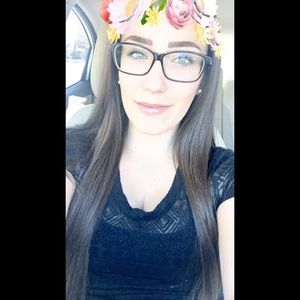 Meet your Posher, Briana