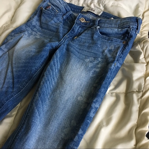 Like New Hollister Denim - Picture 4 of 5