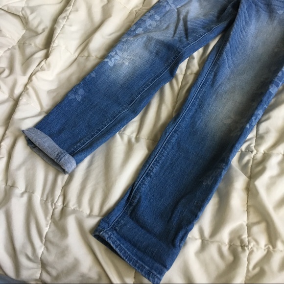 Like New Hollister Denim - Picture 5 of 5