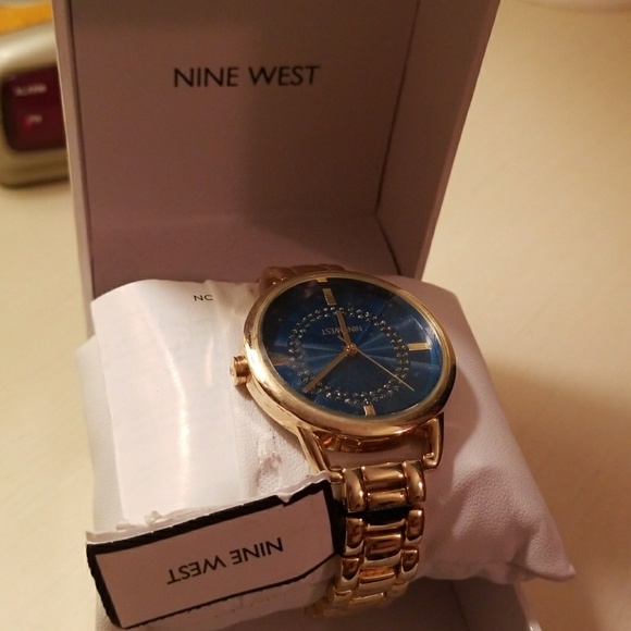 Nine West women's watch - Picture 4 of 4