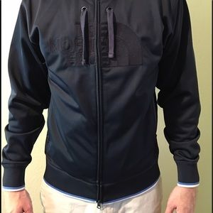 The North Face zip up Men's size Small