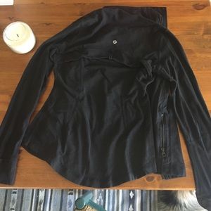 Lululemon black zip up jacket