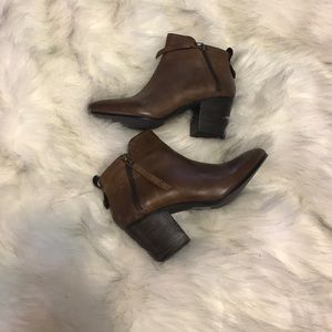Juliet booties