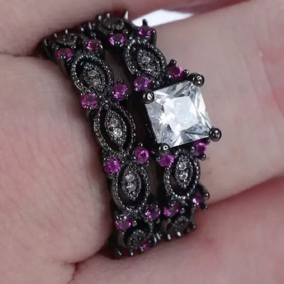 BNIB Sterling Silver and Black Gold Filled Size9 - Picture 2 of 7