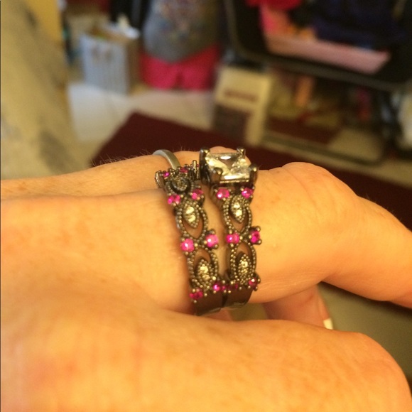 BNIB Sterling Silver and Black Gold Filled Size9 - Picture 3 of 7