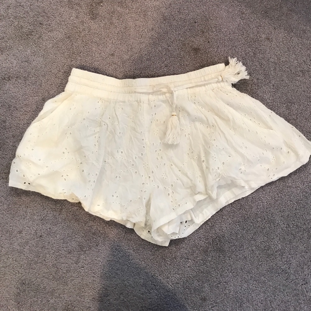 FREE PEOPLE white lace shorts